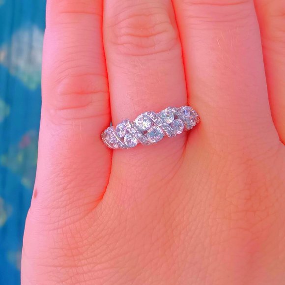 Sterling Silver Cubic Zirconia Cluster Twist Band Ring *NEW* - Picture 10 of 16